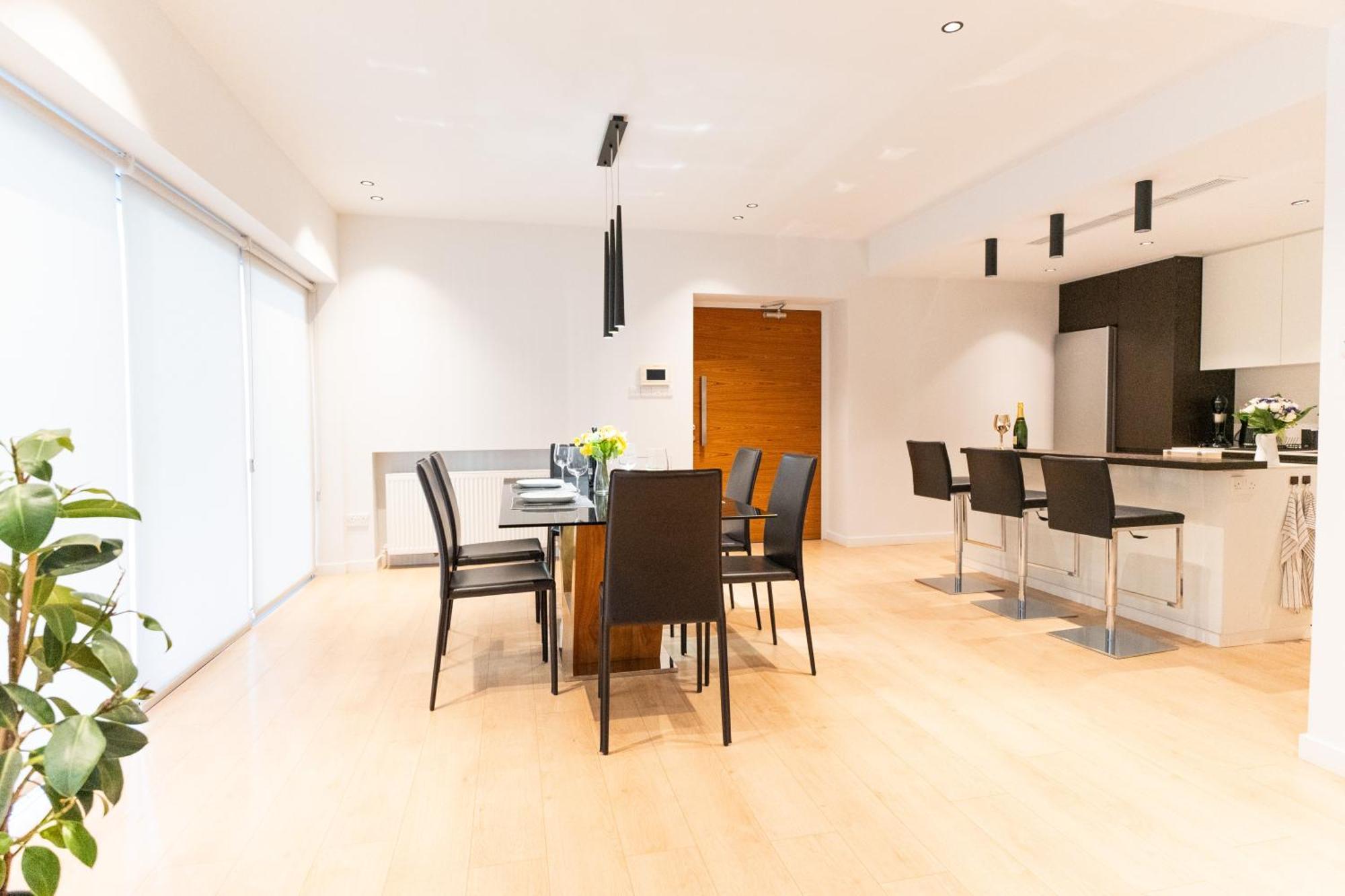 Wealthystays Nikosia Bagian luar foto