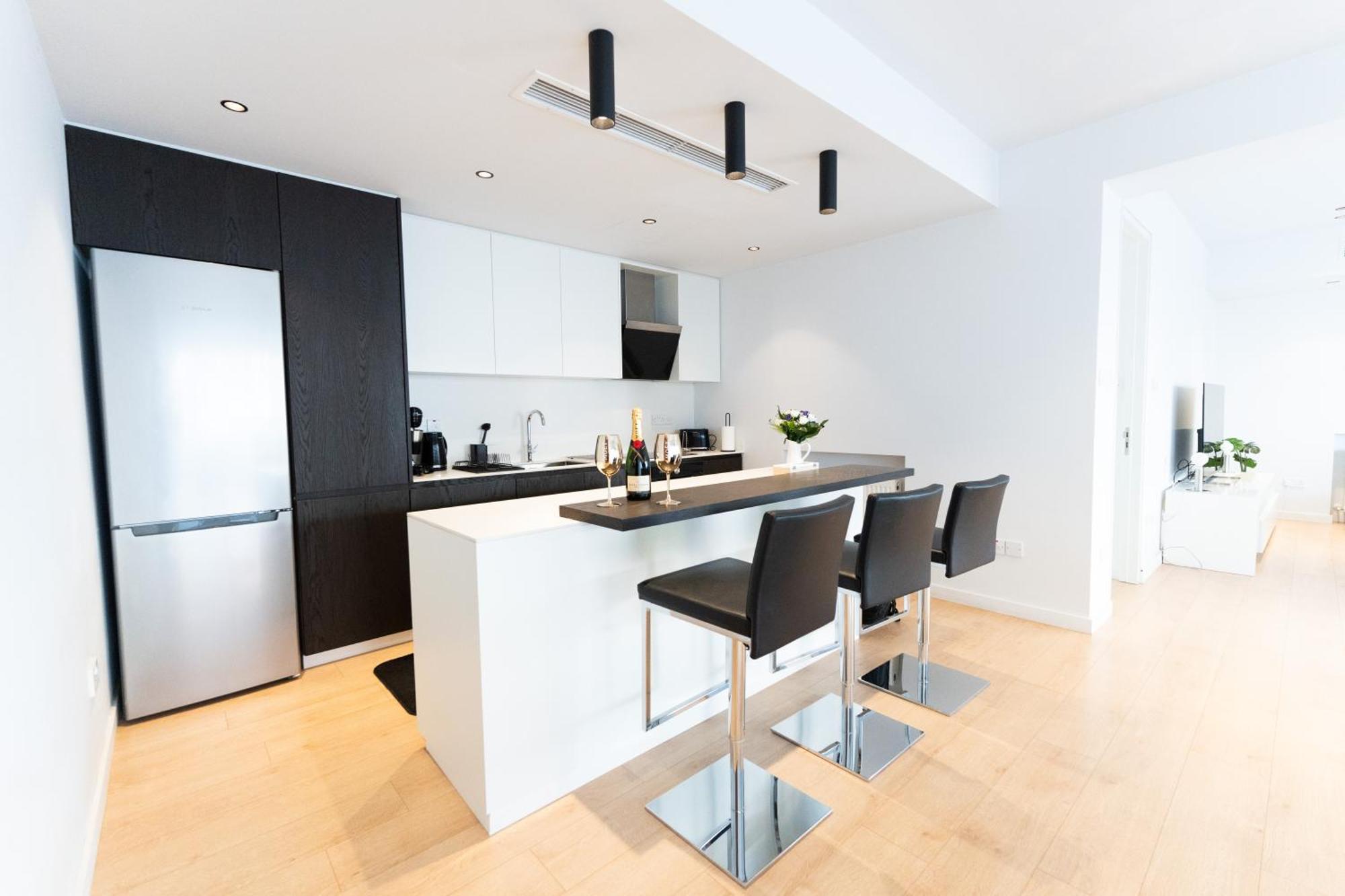 Wealthystays Nikosia Bagian luar foto