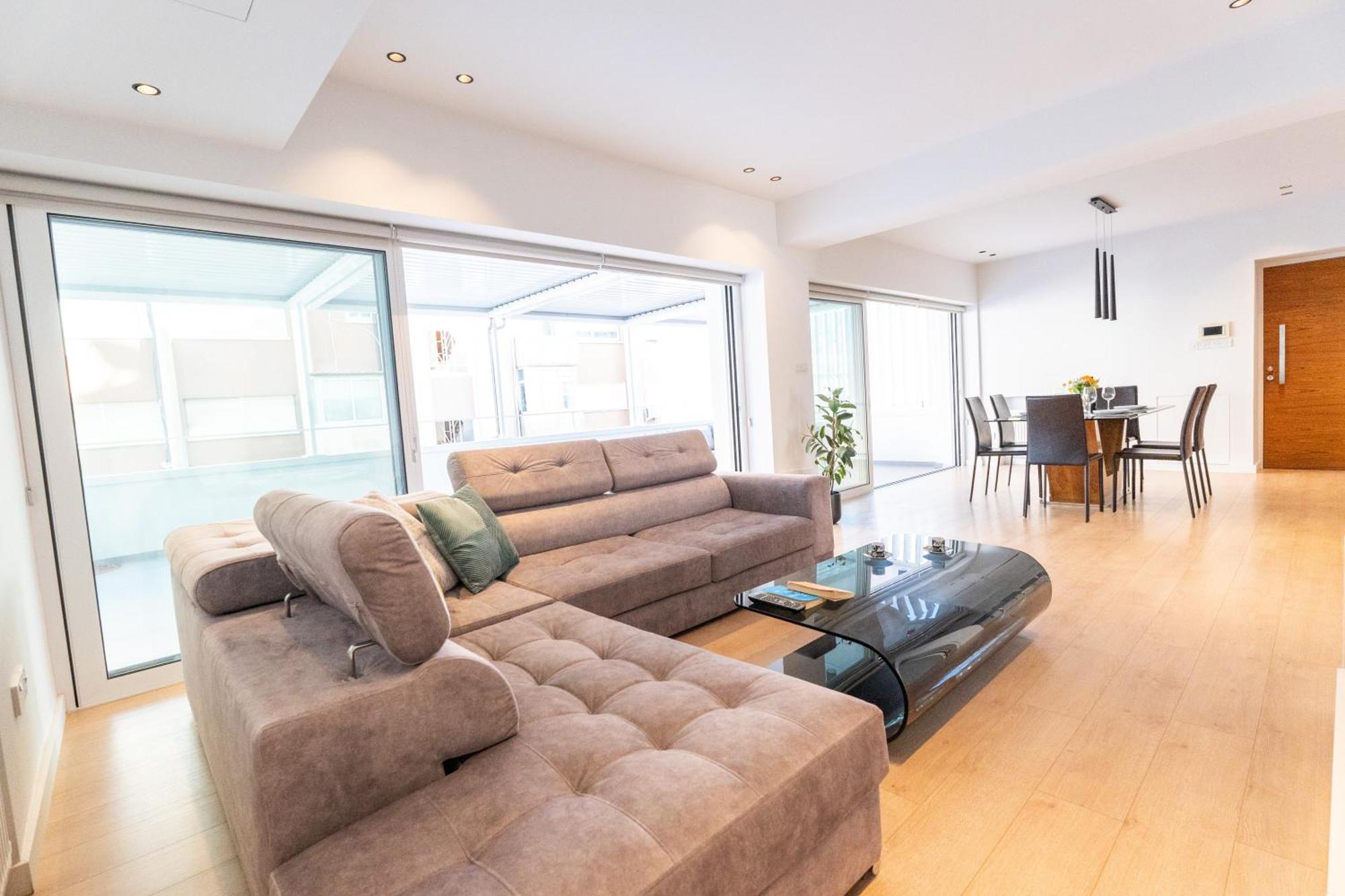 Wealthystays Nikosia Bagian luar foto