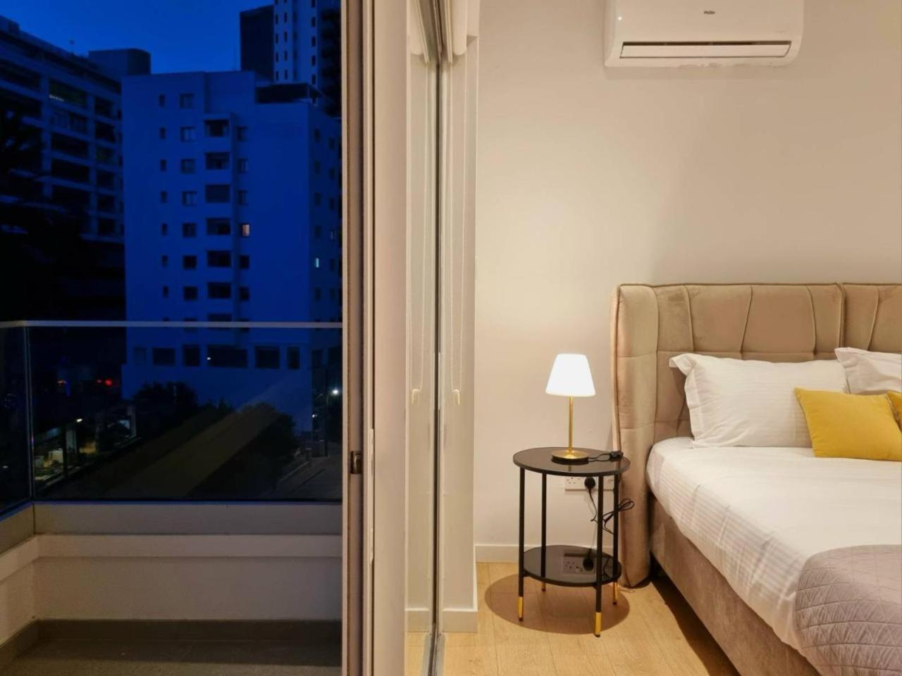 Wealthystays Nikosia Bagian luar foto